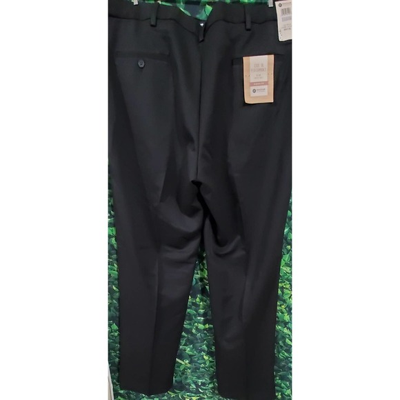 NWT Haggar Classic Fit Plain Flat Front Men's Pant - Black 40W x 34L - Picture 2 of 10